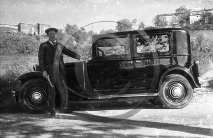 AU 2868 Renault .jpg