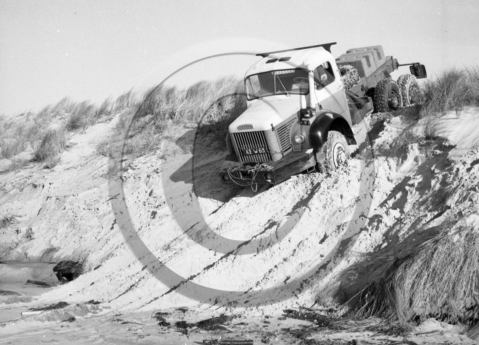 AUU 67  Berliet sur la dune du Pyla.jpg