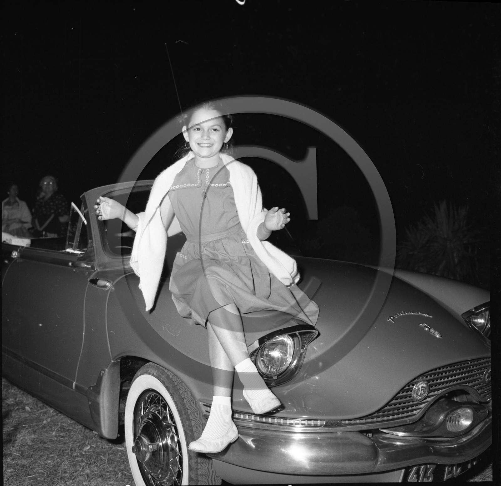 CE 314 Panhard carrosserie Vivez Bordeaux .jpg