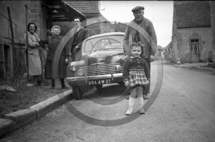 AU 1449 Renault 4 cv  1950 .jpg