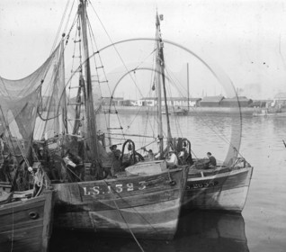 BA 649 port les Sables d'Olonne - LS 1323 et LS 2633  dpt 85  .jpg