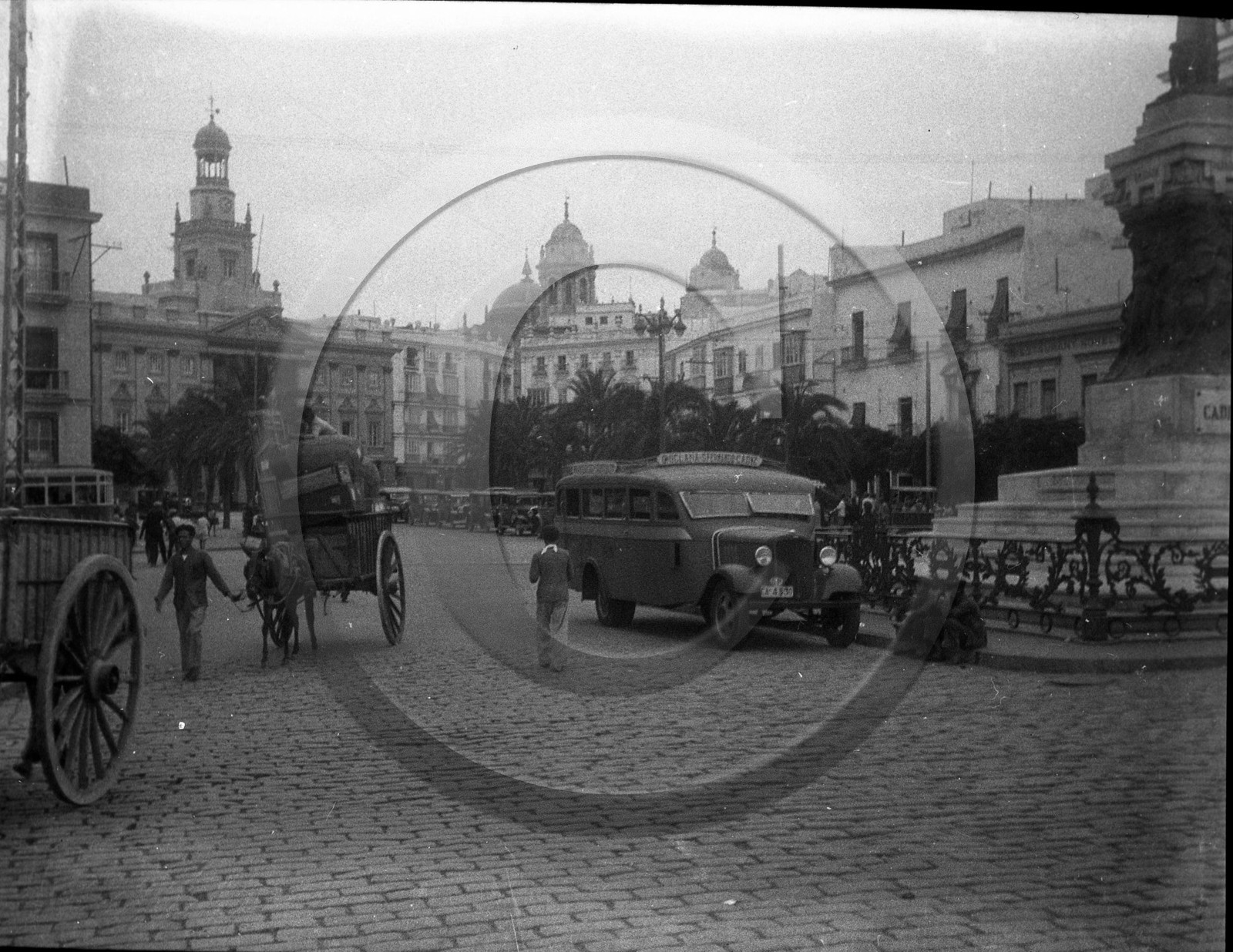 AUU 102 Espagne autobus Ford.jpg