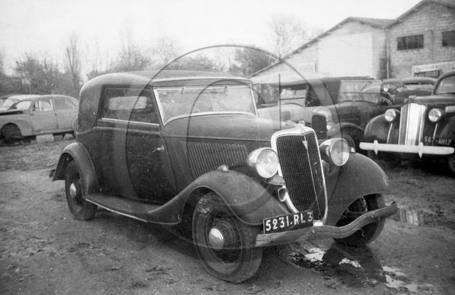 AU 4491 Ford V8 40  1934 carrosserie Janer .jpg