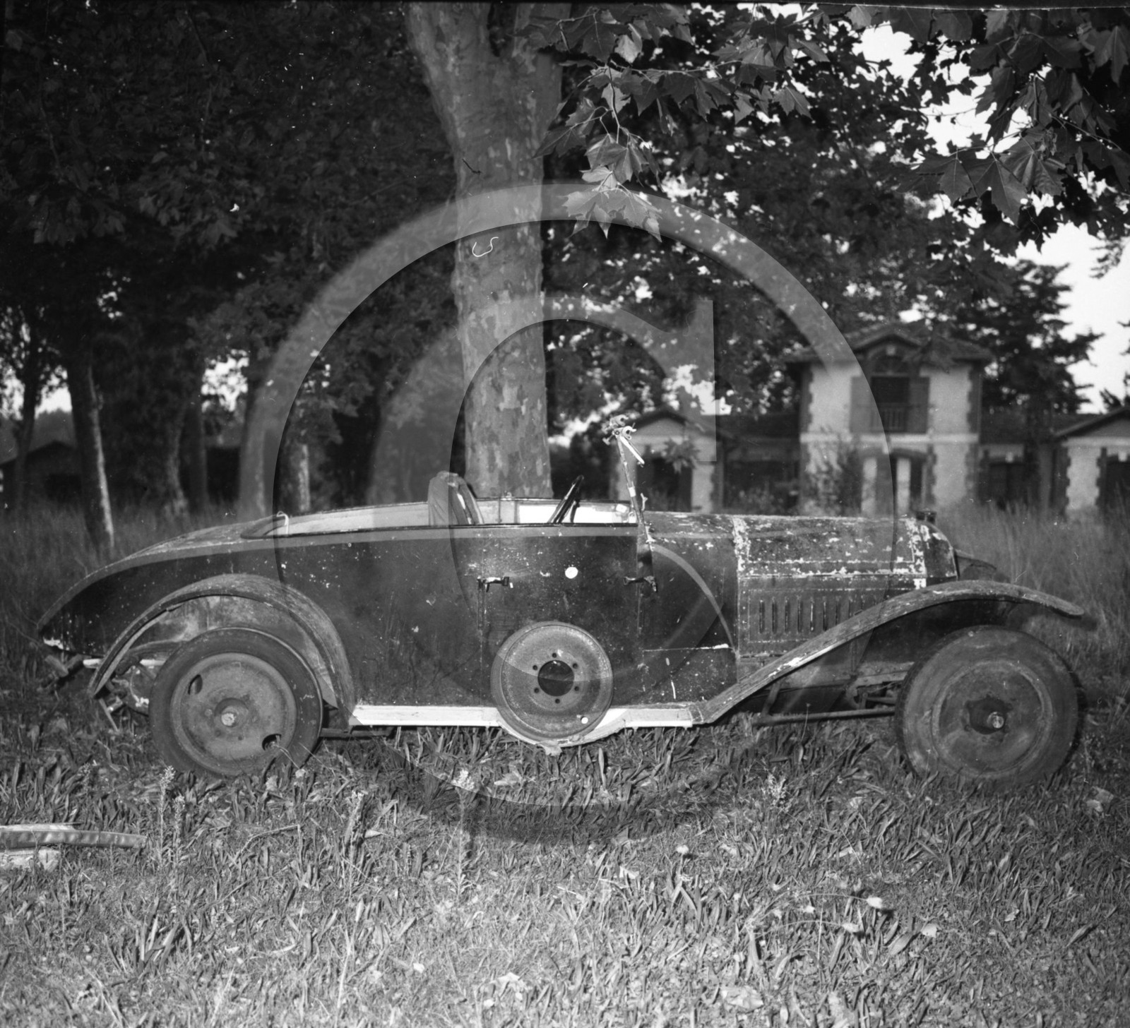 AU 674 Peugeot 1913 recarrossé année 20 .jpg