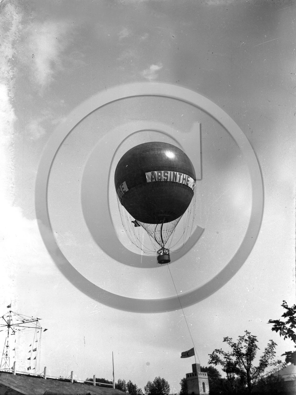 avi 140 ballon captif ville de paris -absinthe Rivoire- espo coloniale Marseille 1906 .jpg