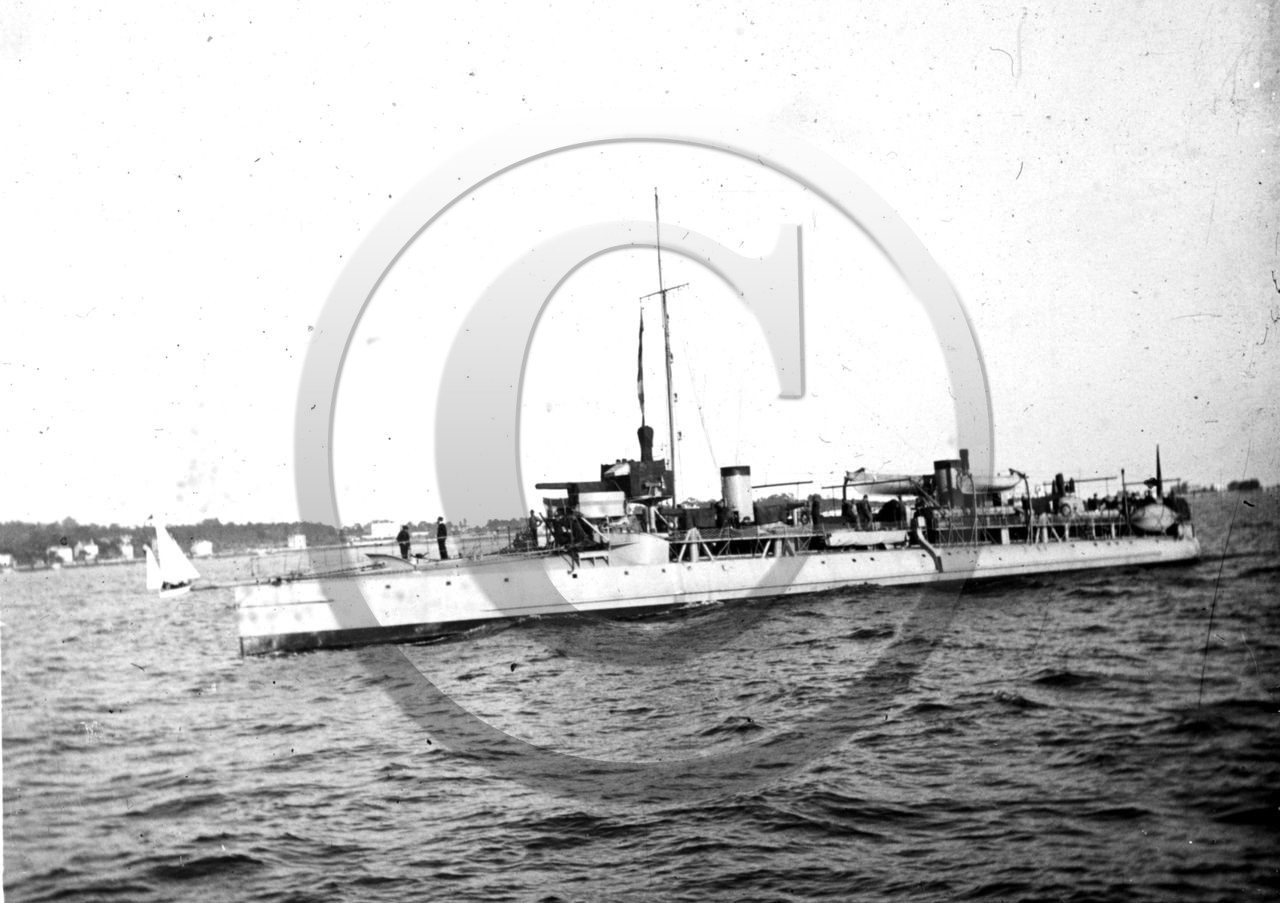 vi  93 Cannes entrée de l'Arbalette 7-3-1906  dpt 06  .jpg