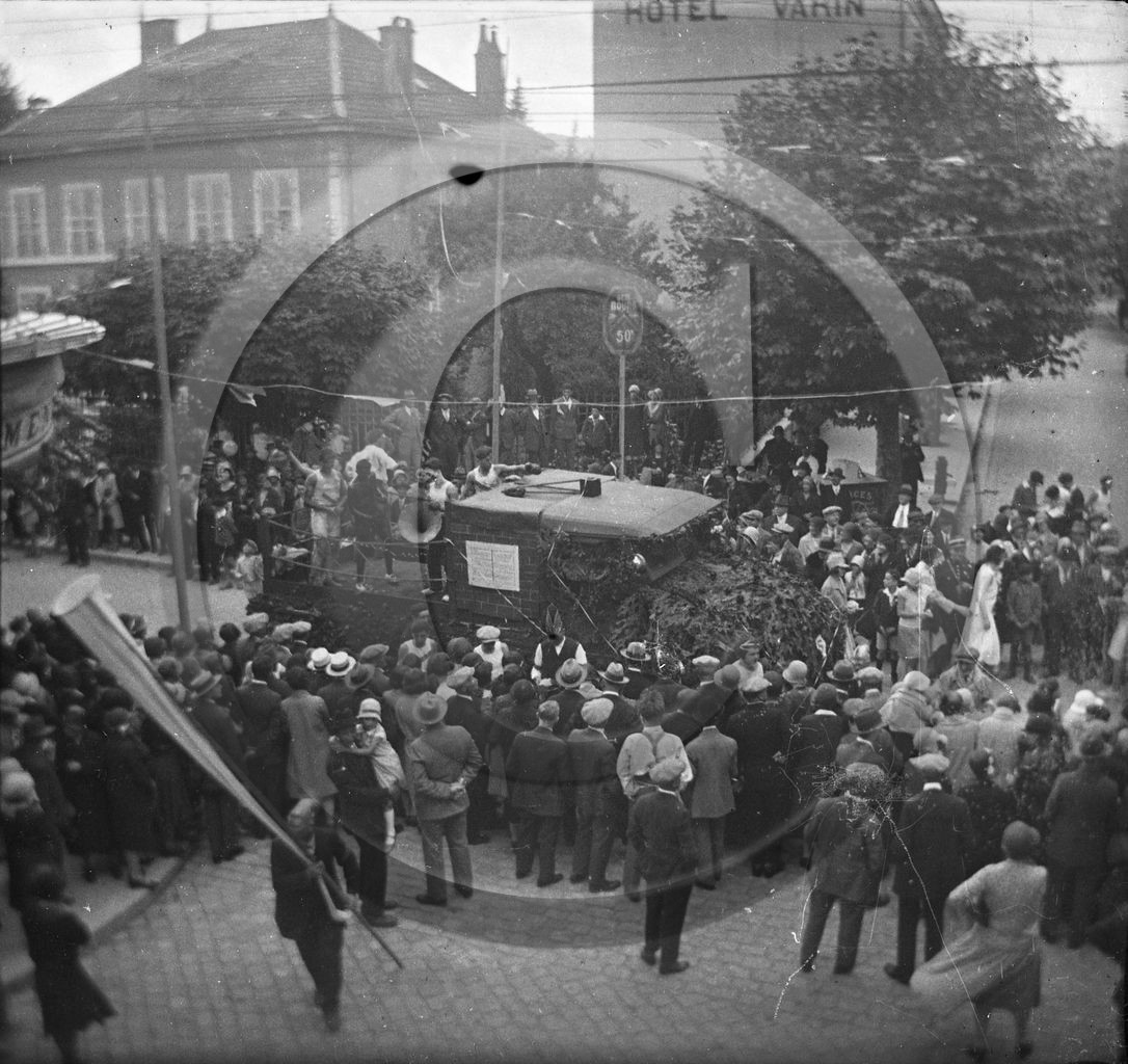 vi  1724 Oyonnax  avenue de la gare d.01.jpg