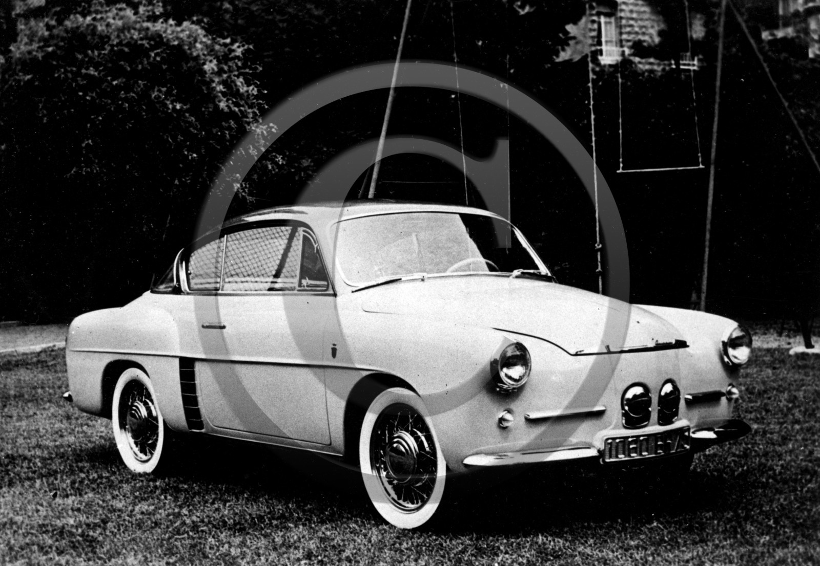 AU 4203  4 cv Renault Autobleu .jpg