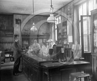 ME 81 laboratoir .jpg