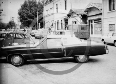 AU 186 Cadillac traction avant .jpg