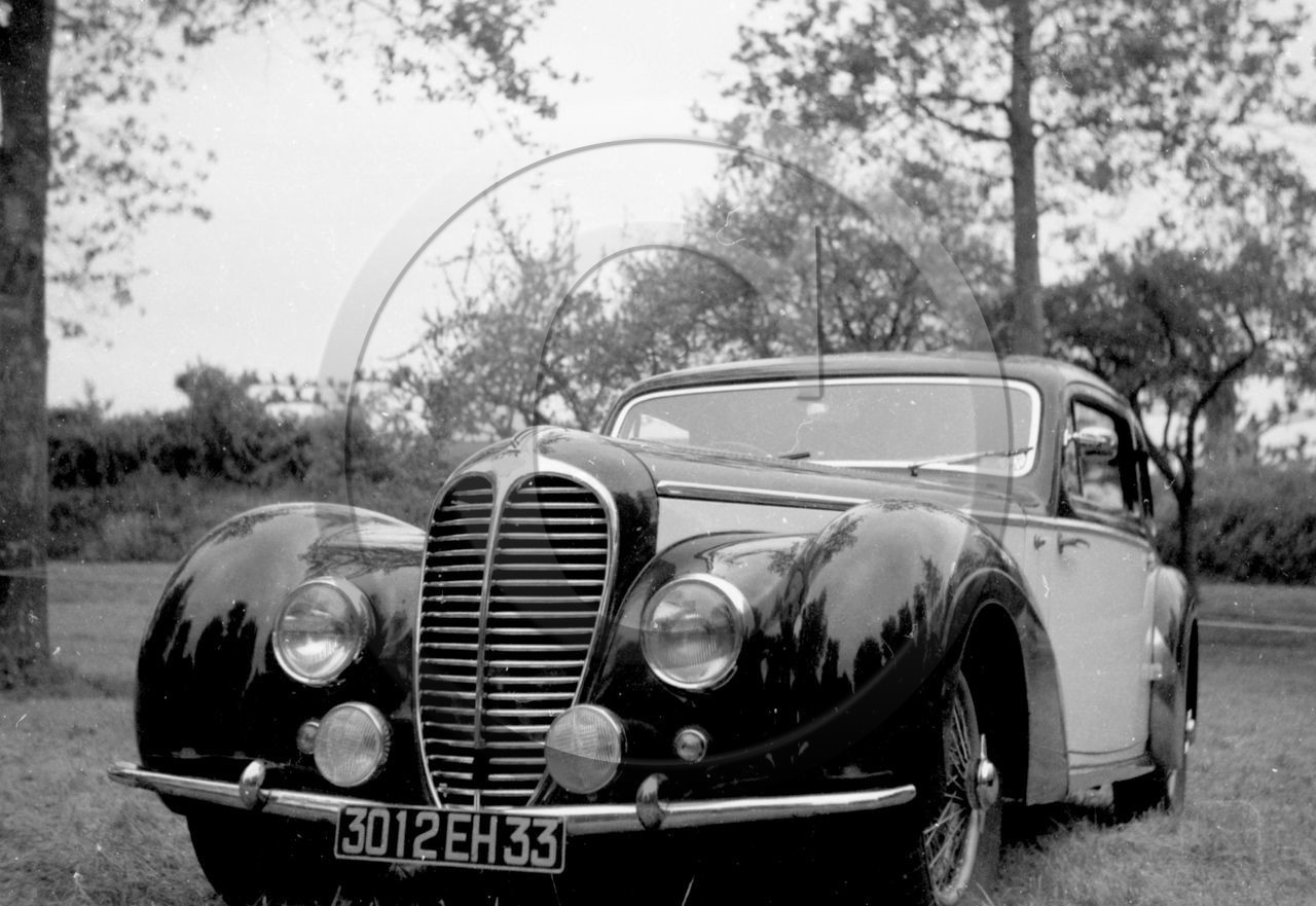 AU 4600 Delahaye - voir album vert .jpg