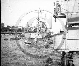 BA 1469 bateau de guerre americain Constantinople .jpg