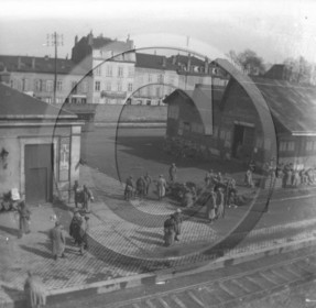 vi  1857 gare hotel P Touche local permissionnaires guerre 14-18 serie dpt 80 et 54 .jpg