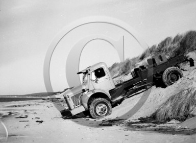 AUU 70 Berliet sur la dune du Pyla.jpg