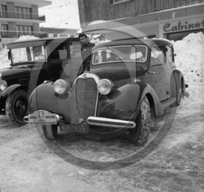 AU 811 Talbot T 4  1er rallye neige et glace Alpe d'Huez .jpg