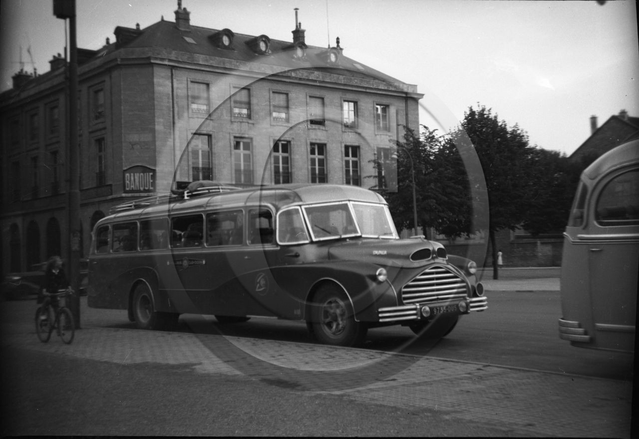 auu 452  autocar Saurer .jpg