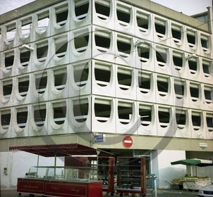 arc 4544 parking  arcachon .jpg