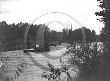 BA 1088 péniche.jpg