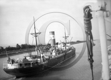 BA 197 cargo Dupleix des Chargeurs Reunis .jpg