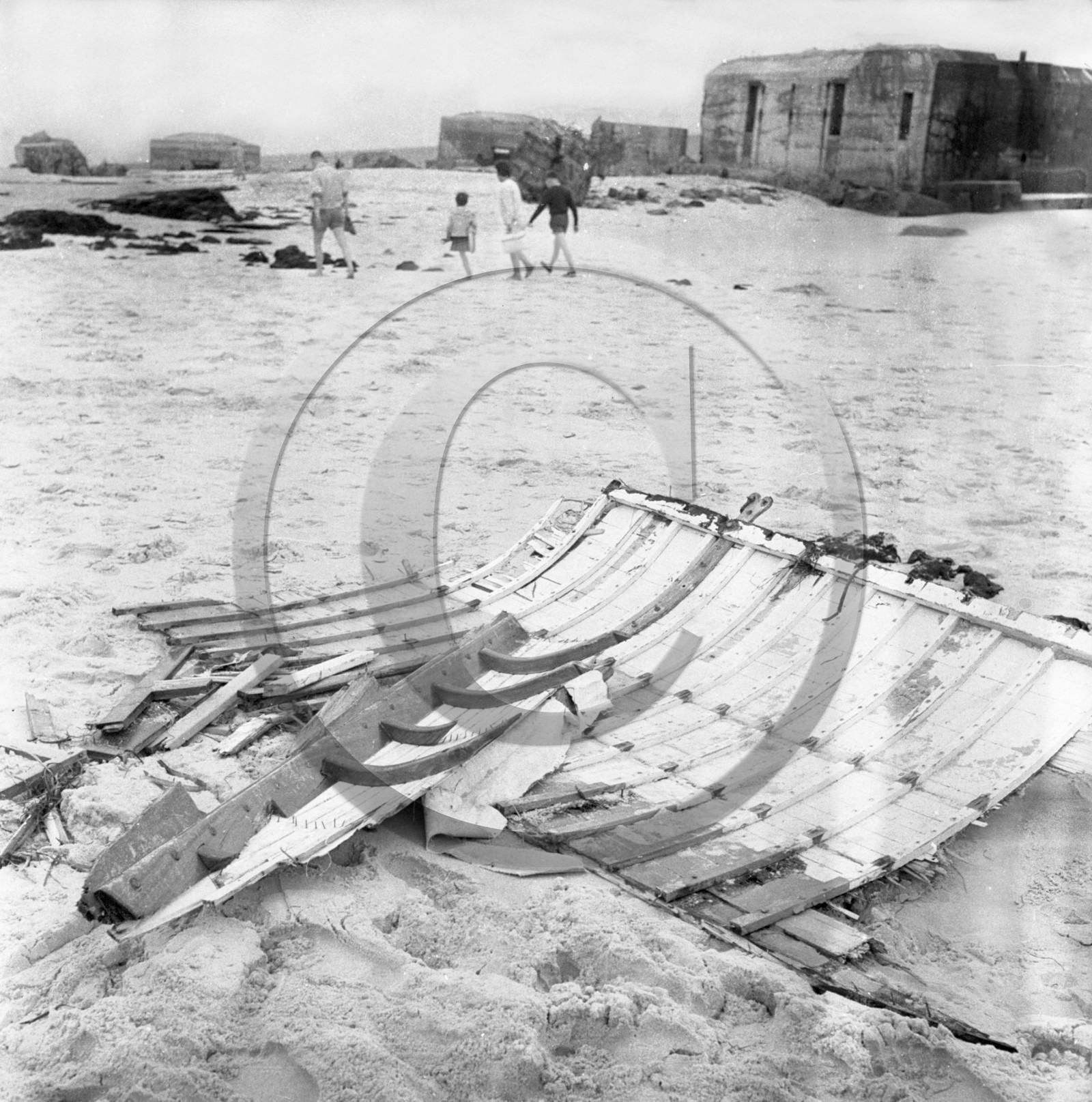 voilier Sainte Anne coule aux blockhaus juillet 1960 -2- .jpg