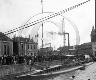 BA 1438 navire de guerre sous marin    -cadré.jpg