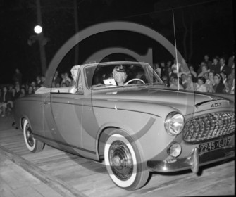 AUCE 245 Peugeot 403 cabriolet .jpg