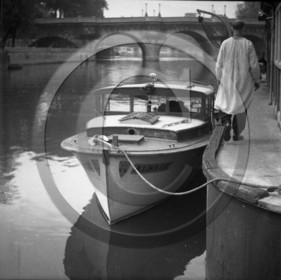 BA 1214 Paris vedette Alsace avec blason de Paris - cliché Dargence.jpg