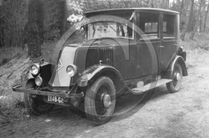 AU 4210 Renault NN 1 Berline .jpg