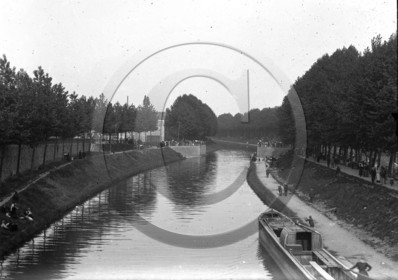 BA 332  scène de hallage par chevaux.jpg