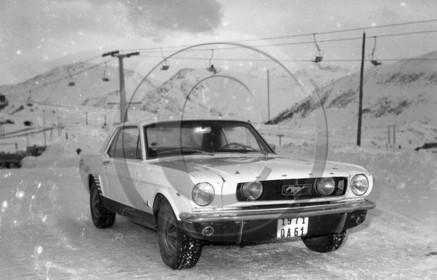 AU 487 Ford mustang coupe 1965 .jpg