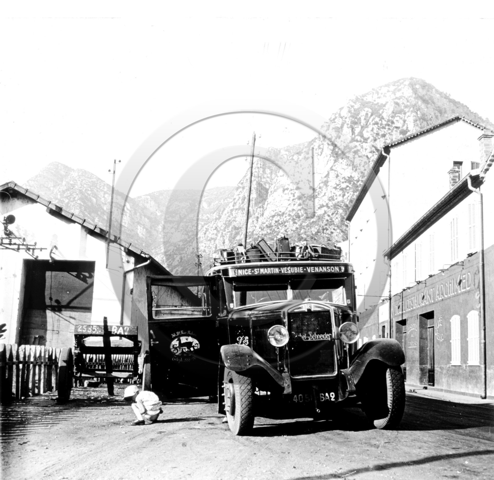 auu 472 autocar Rochet  Schneider ligne Nice st Martin Vésubie Venanson.jpg