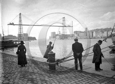 vi  1123 marseille le pont transboreurd en entier.jpg
